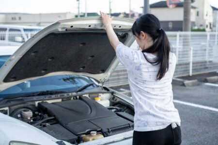 自動車の異音が発生。その音は走行して大丈夫なのかまとめてみた。